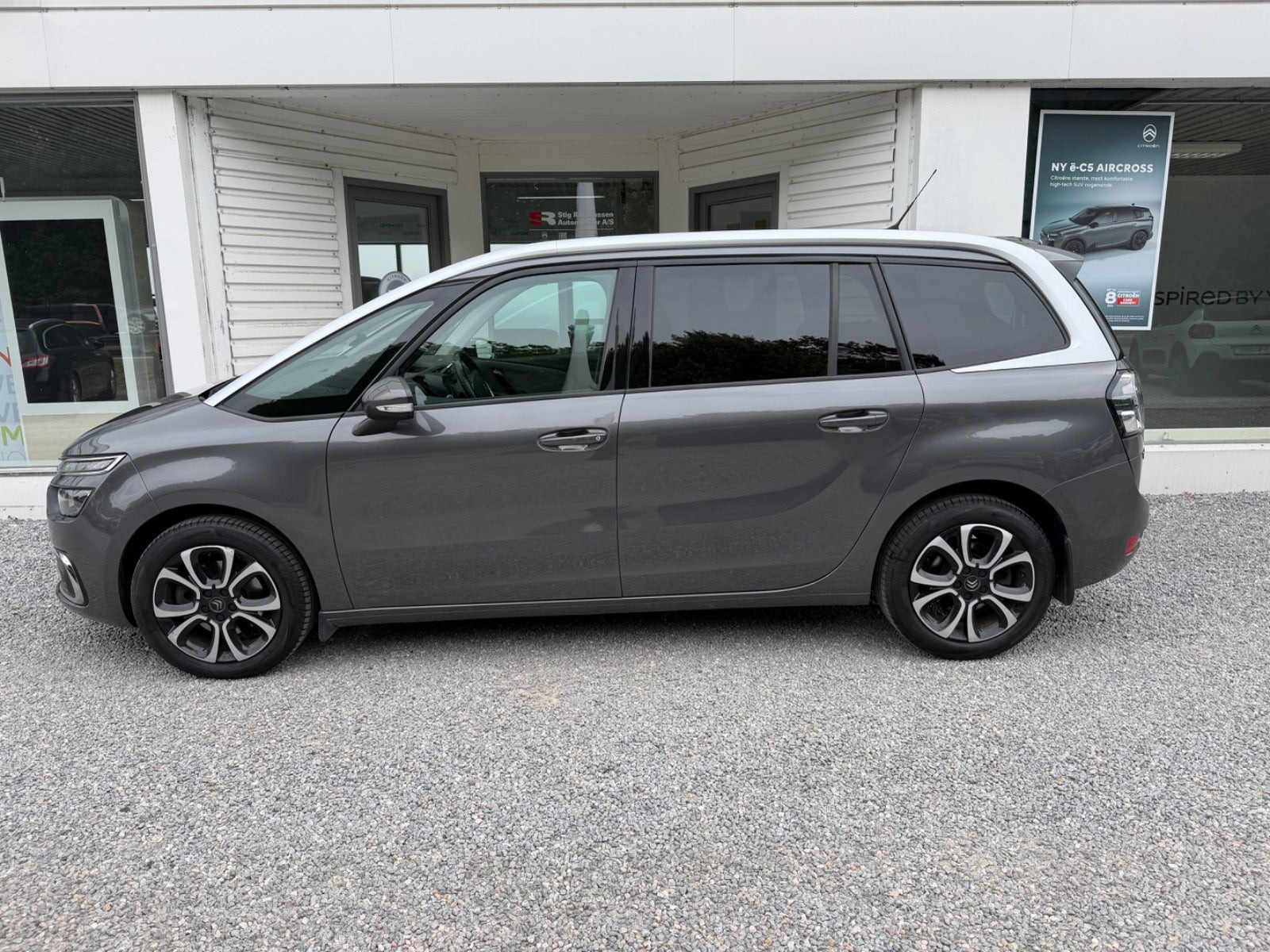Grå Citroën Grand C4 SpaceTourer fra 2019