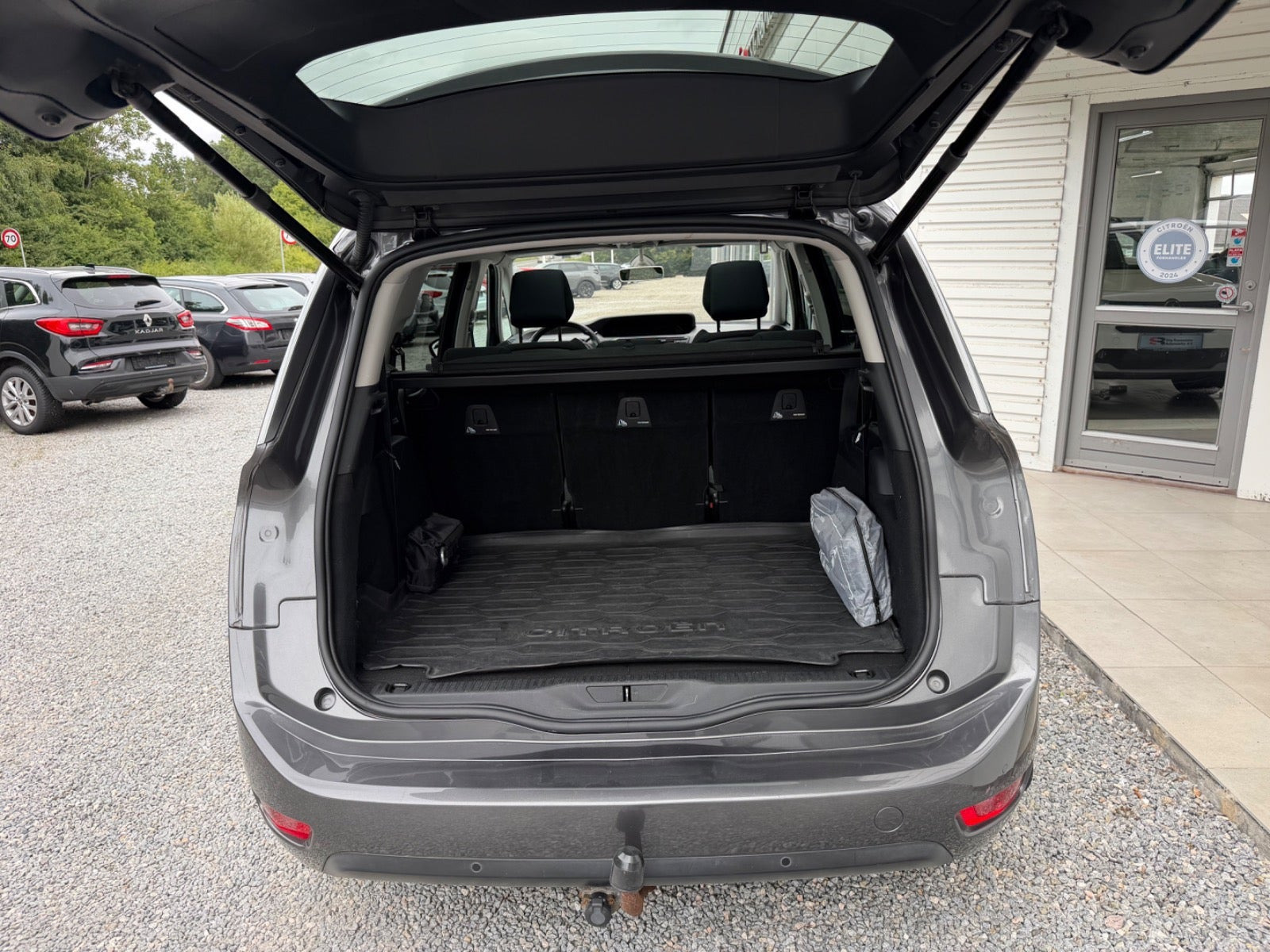 Grå Citroën Grand C4 SpaceTourer fra 2019