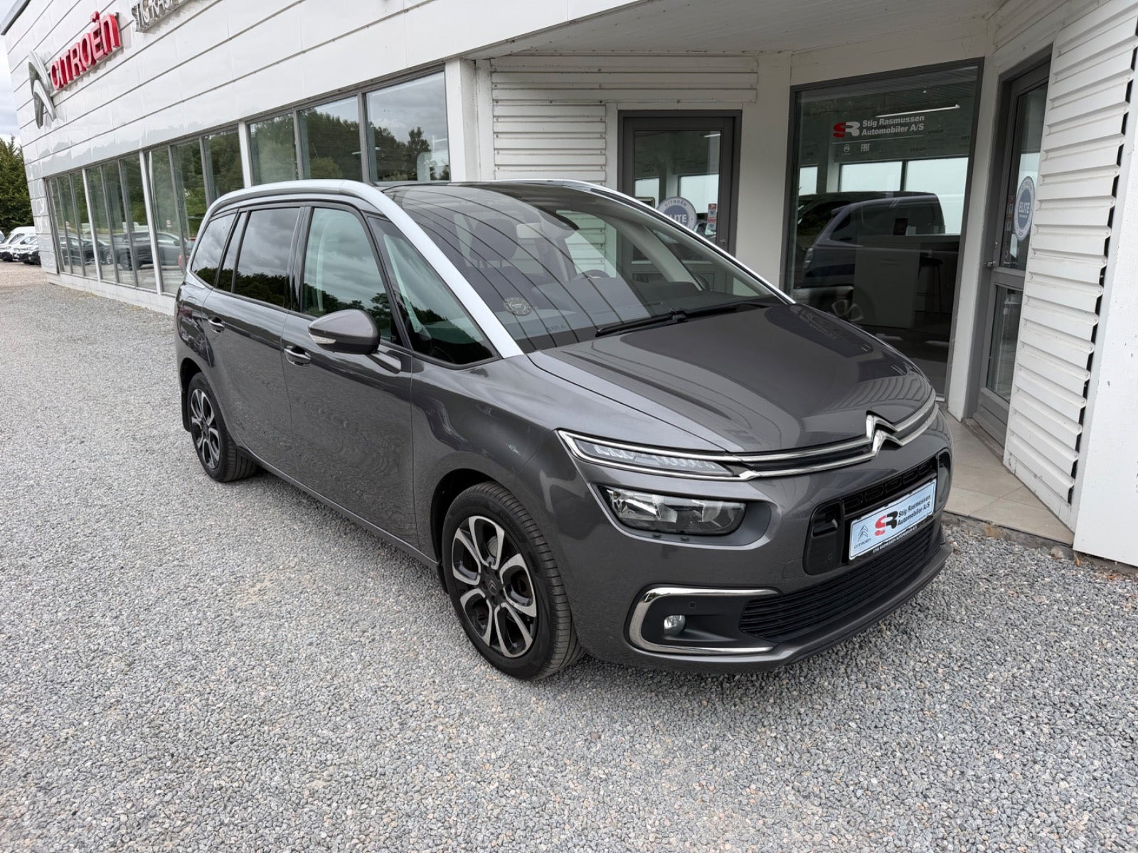 Grå Citroën Grand C4 SpaceTourer fra 2019