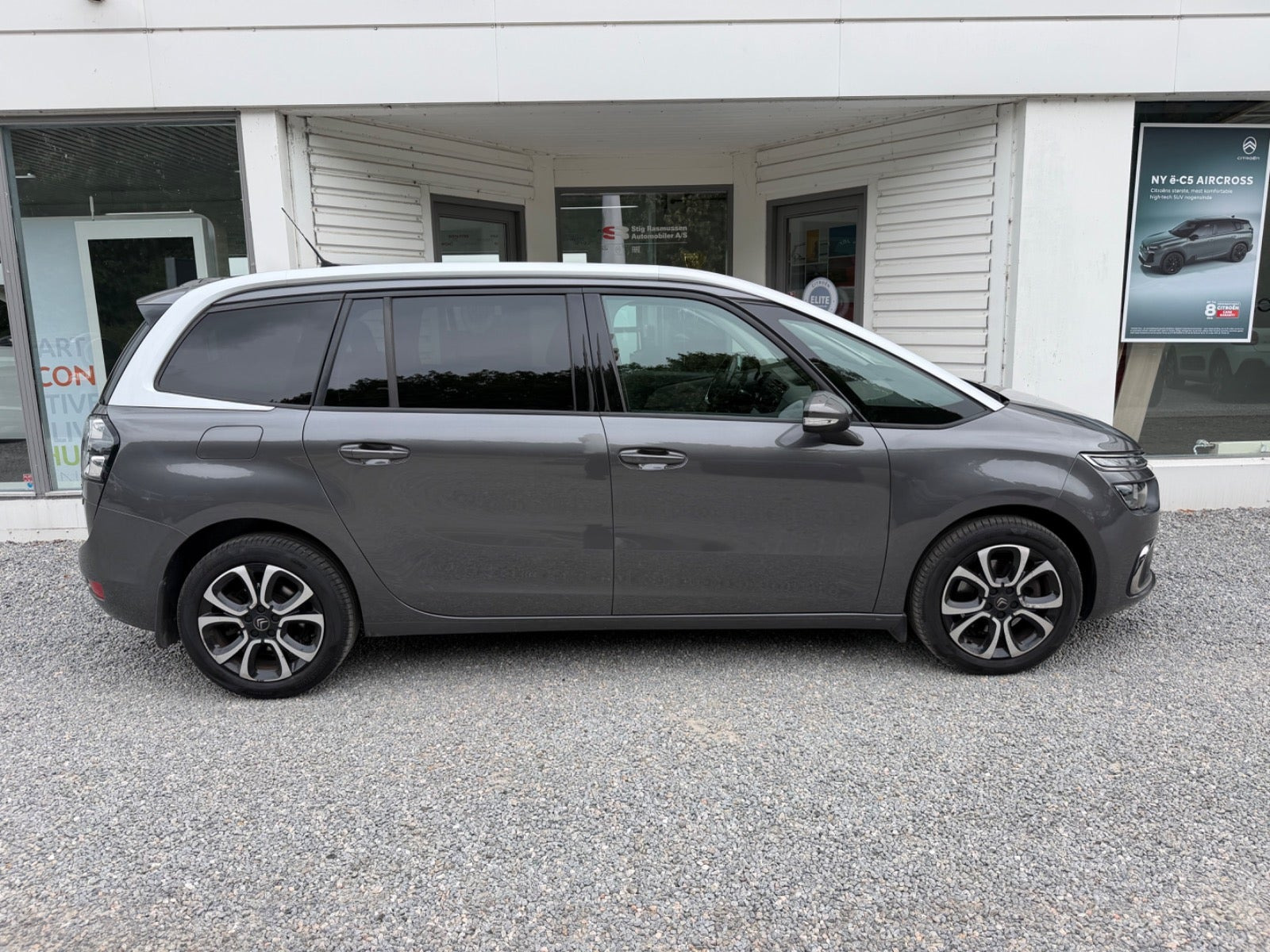 Grå Citroën Grand C4 SpaceTourer fra 2019