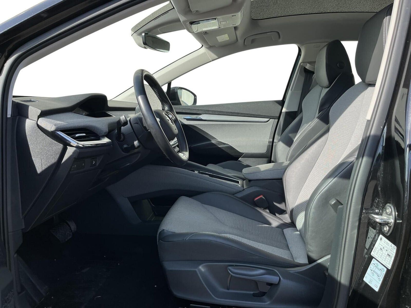Sort Skoda Enyaq fra 2023