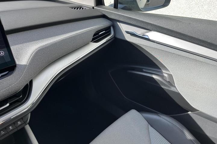 Sort Skoda Enyaq fra 2023