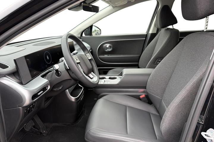 Sort Hyundai Ioniq 9 fra 2026