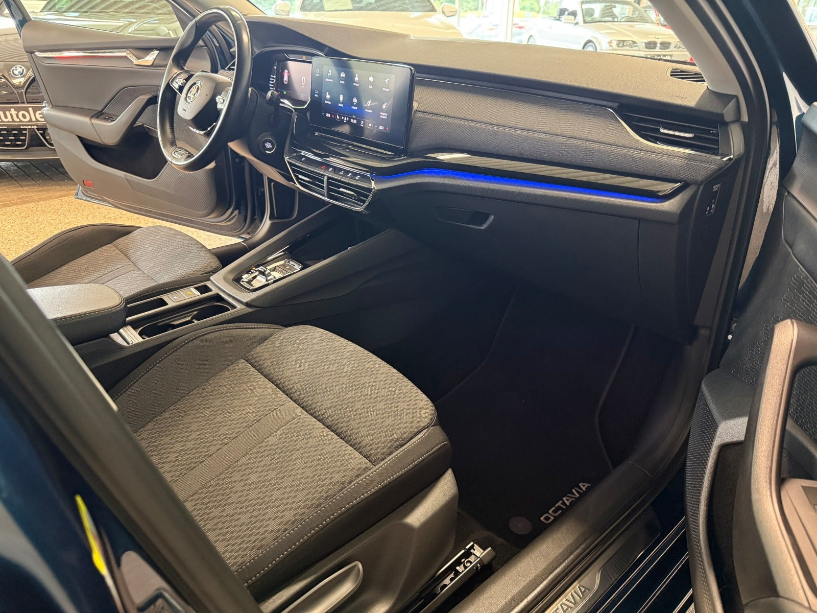 Blå Skoda Octavia fra 2021