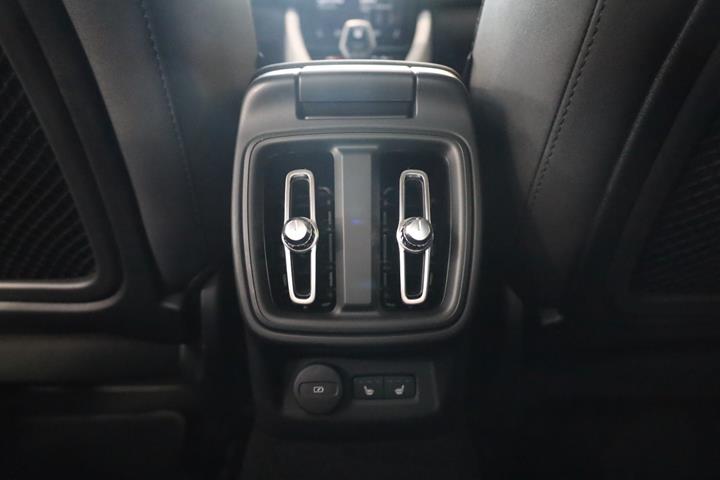 Sort Polestar 2 fra 2024