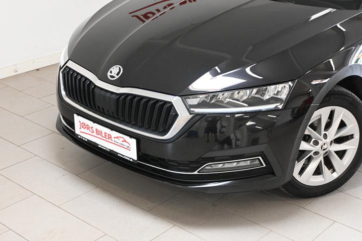 Sort Skoda Octavia fra 2022