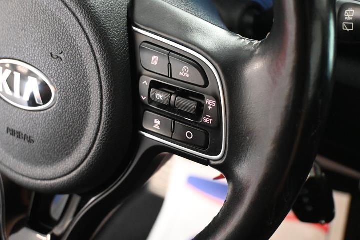 Blå Kia Niro fra 2019