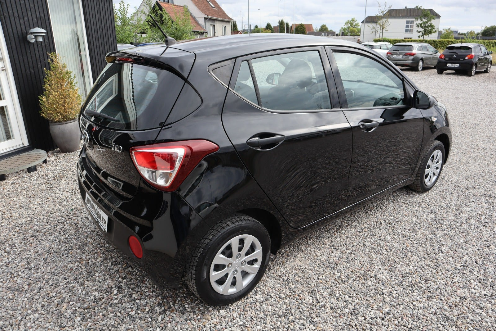 Sort Hyundai i10 fra 2018