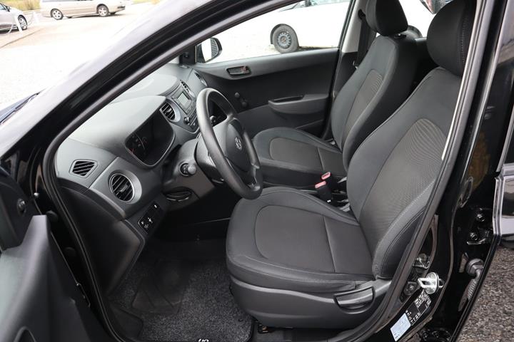 Sort Hyundai i10 fra 2018