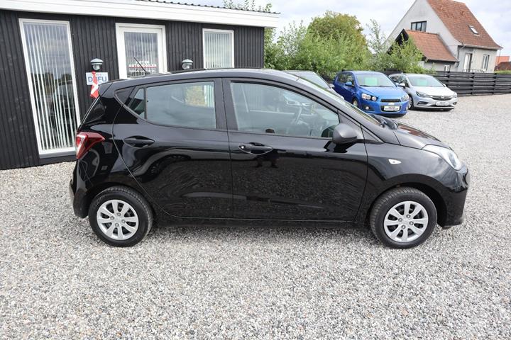 Sort Hyundai i10 fra 2018