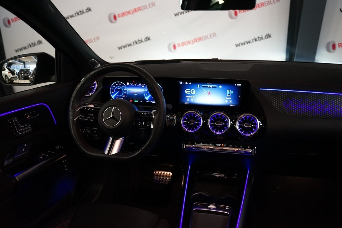 Grå Mercedes EQA250+ fra 2025