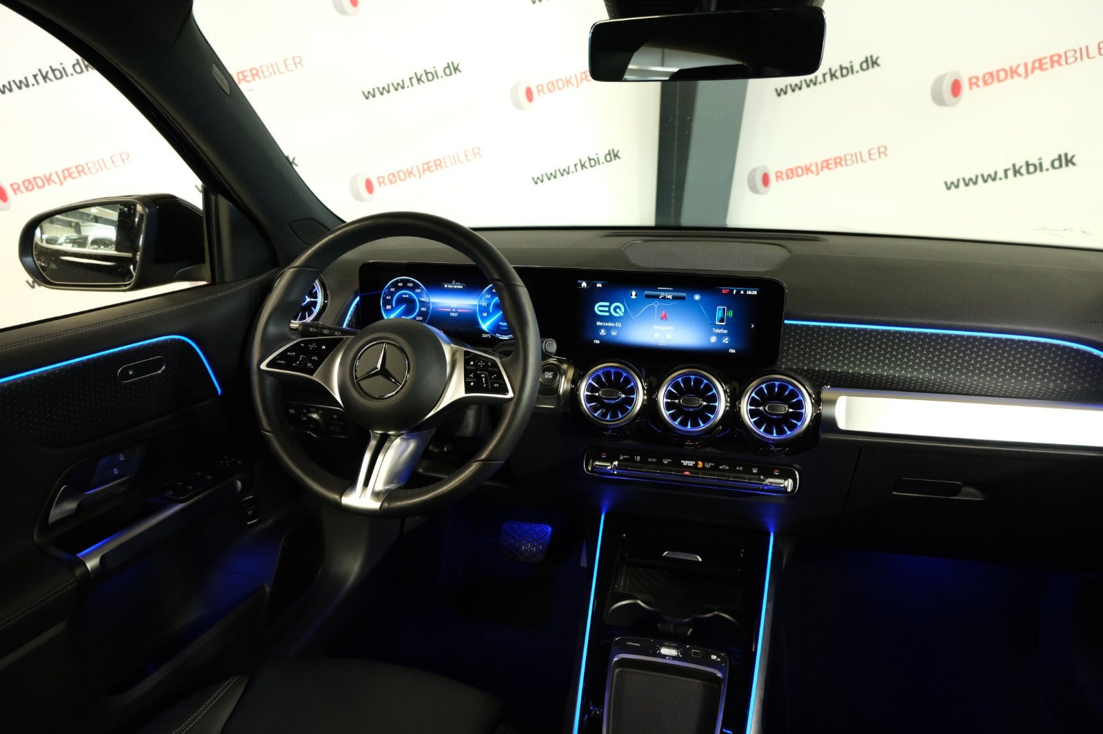 Sort Mercedes EQB250+ fra 2025