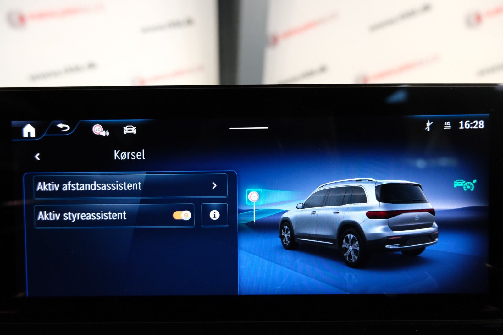 Sort Mercedes EQB250+ fra 2025