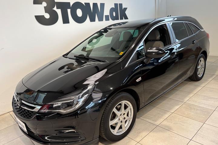 Sort Opel Astra fra 2018 set udefra