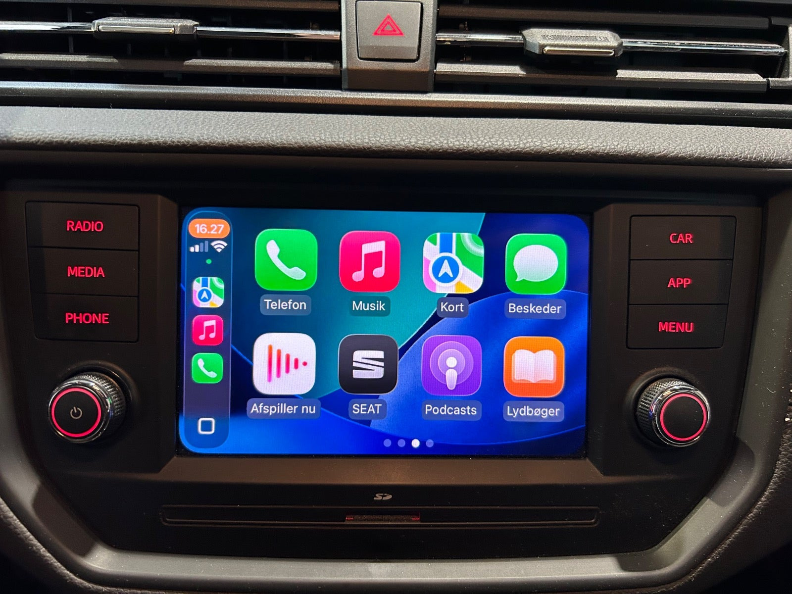 Rød Seat Arona fra 2019