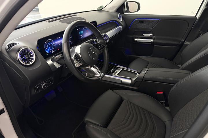 Hvid Mercedes EQB250+ fra 2025