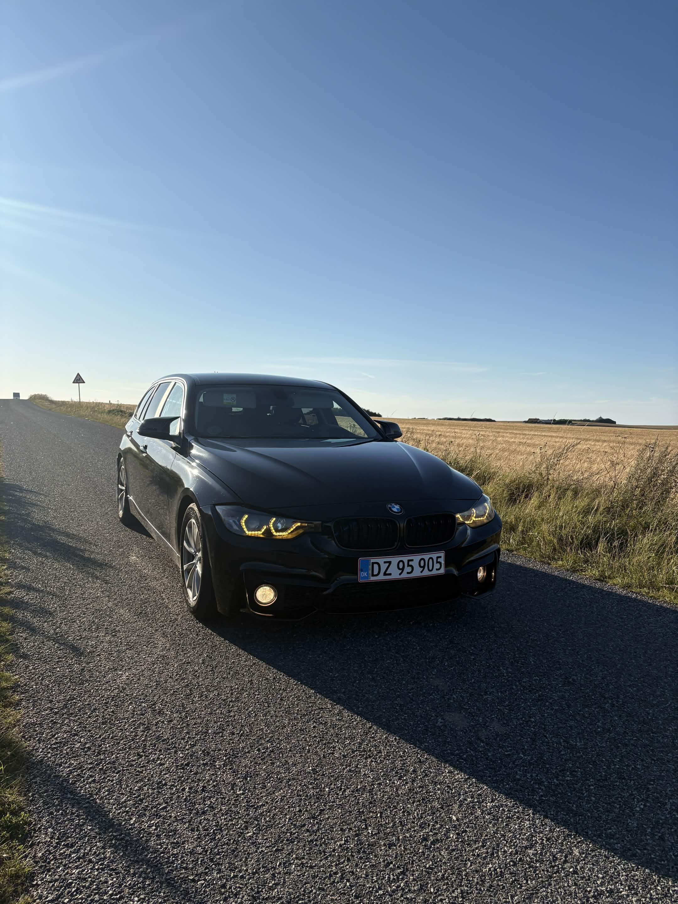 Sort BMW 316d fra 2014