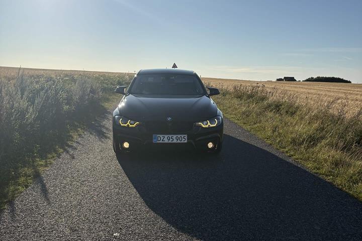 Sort BMW 316d fra 2014