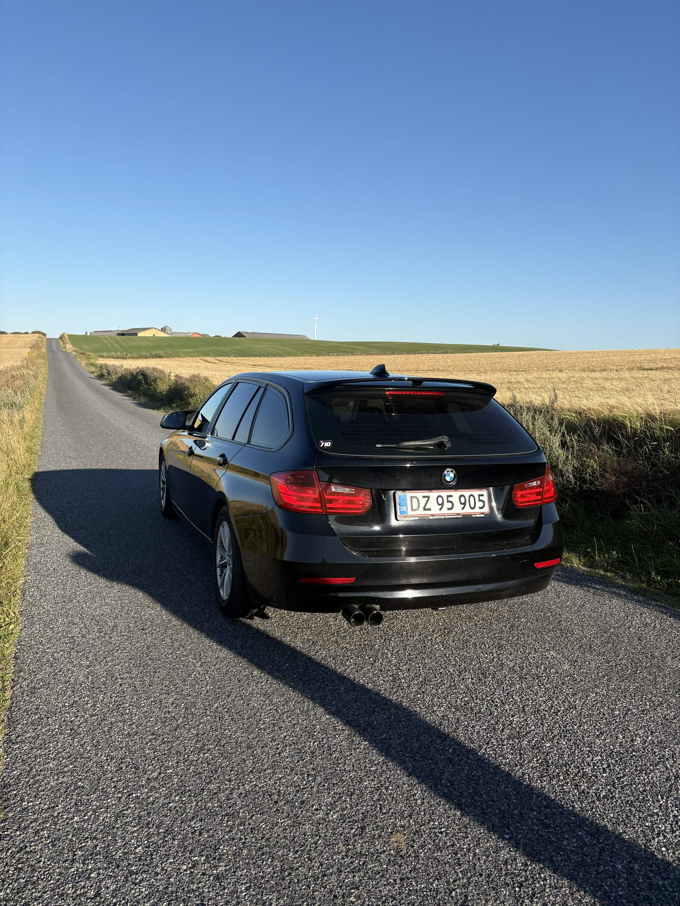 Sort BMW 316d fra 2014
