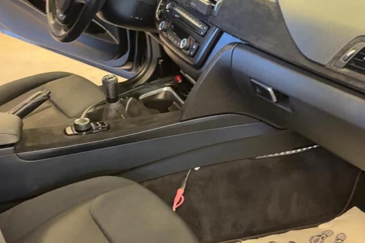 Sort BMW 316d fra 2014