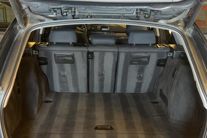 Sort BMW 316d fra 2014