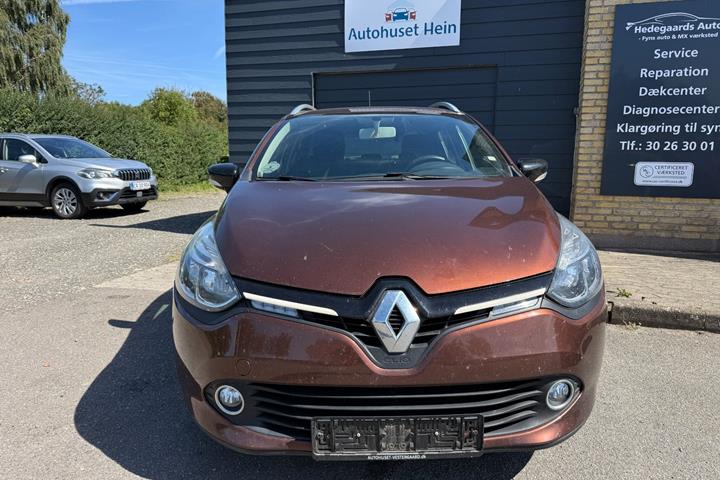 Brun Renault Clio IV fra 2013
