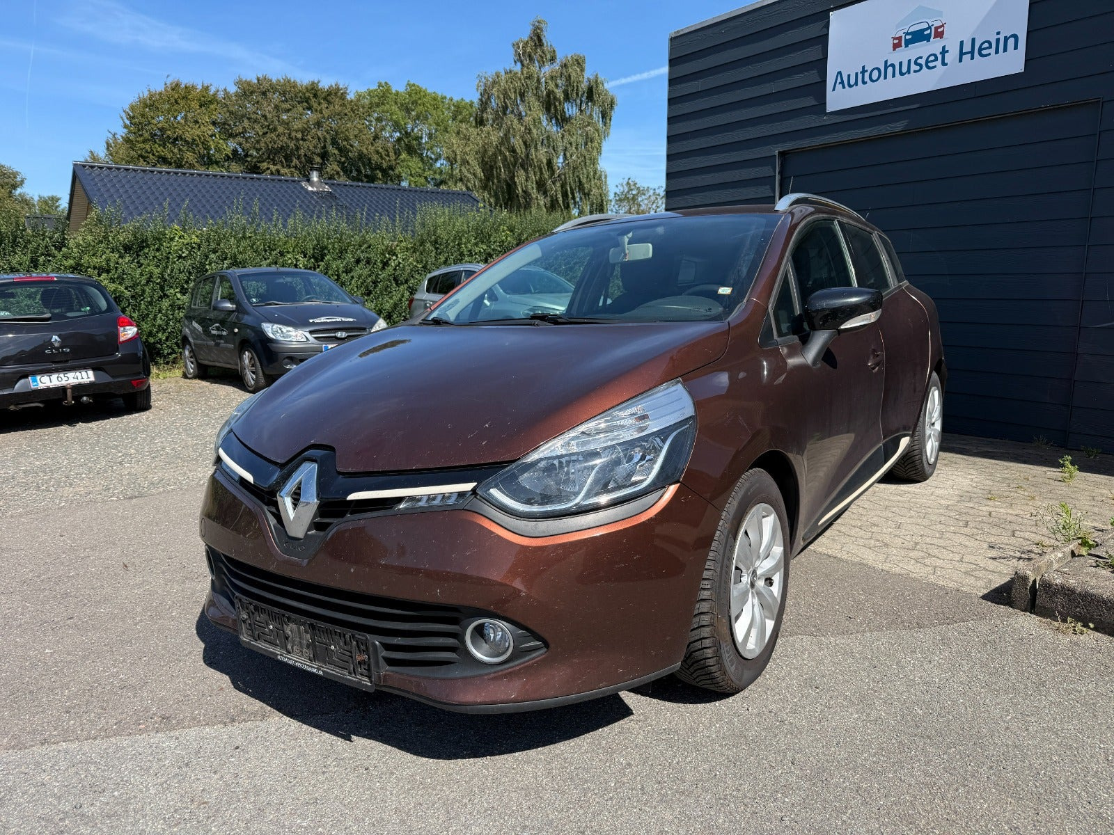 Brun Renault Clio IV fra 2013