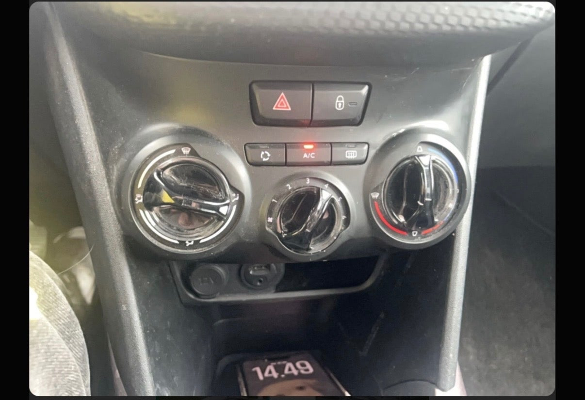 Sort Peugeot 2008 fra 2015
