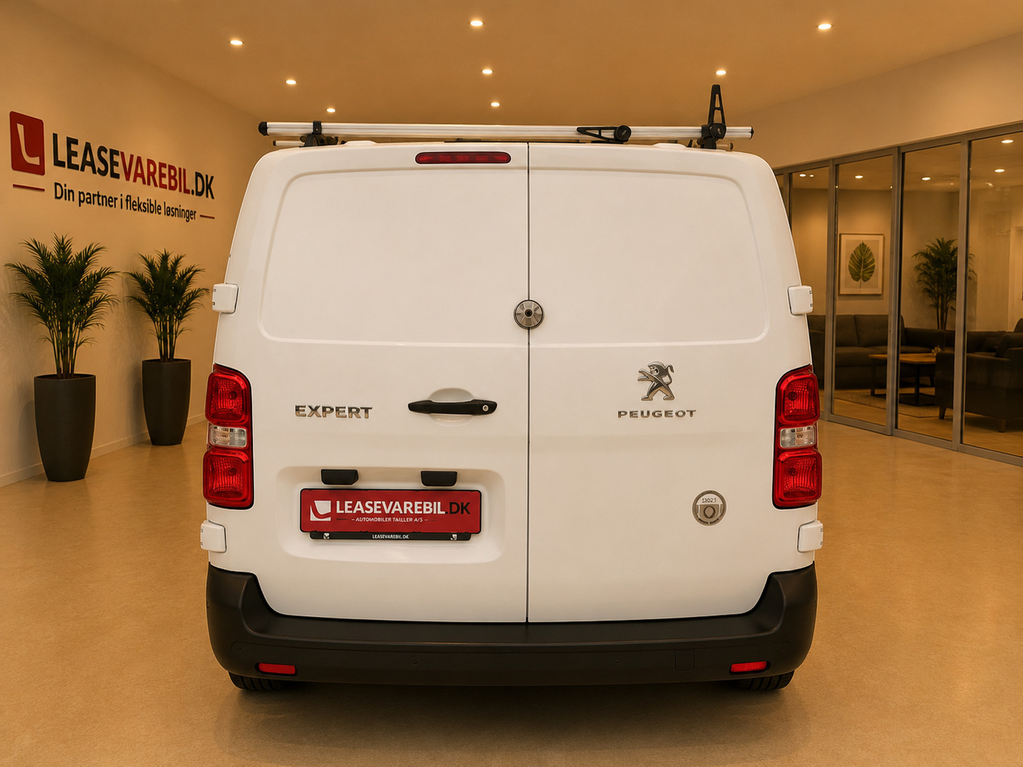 Hvid Peugeot e-Expert fra 2021