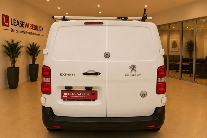 Hvid Peugeot e-Expert fra 2021