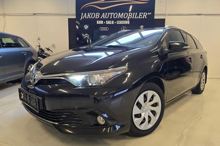 Sort Toyota Auris fra 2015