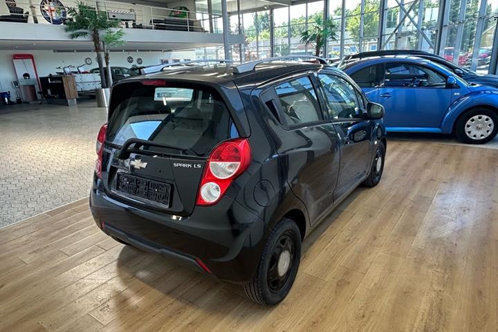 Sort Chevrolet Spark fra 2013