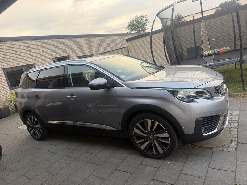 Peugeot 5008 Peugeot 5008 Allure BlueHDi 130 manuelt gear