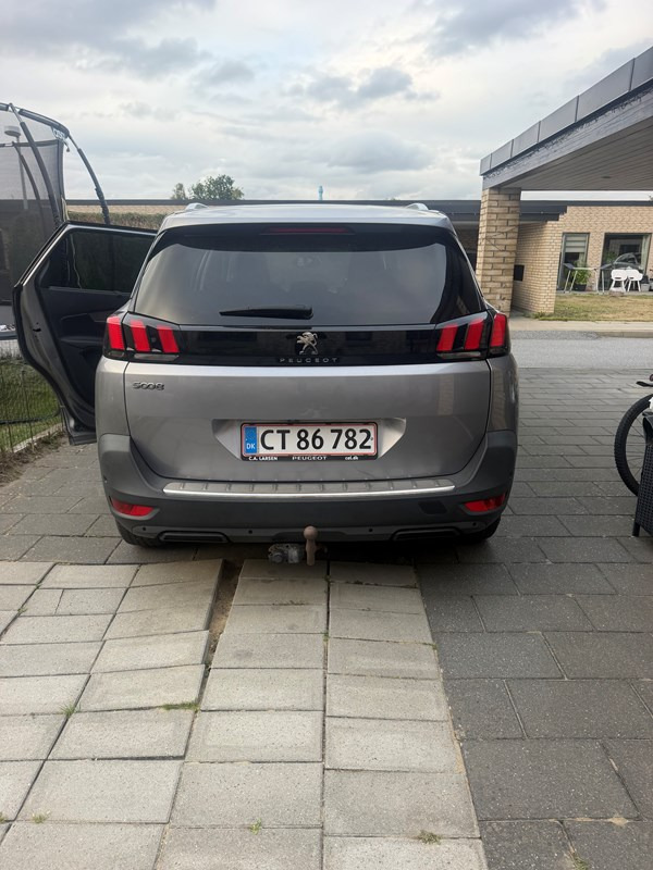 undefined Peugeot 5008 fra 2020