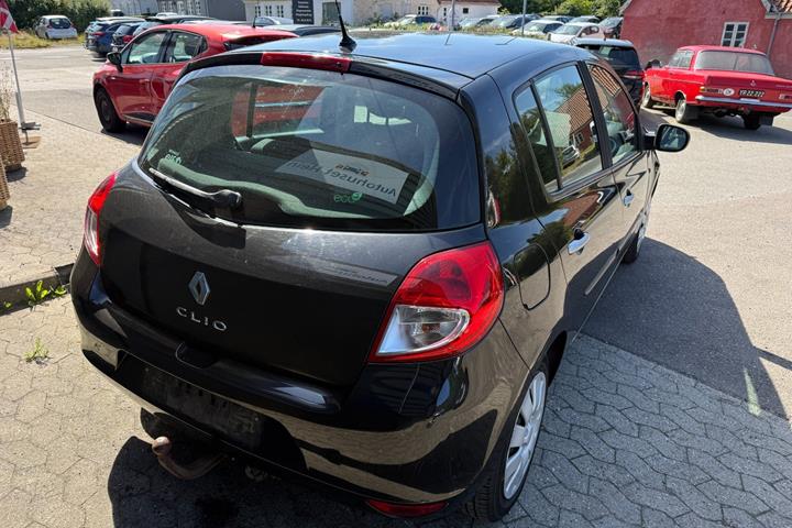 Sort Renault Clio III fra 2010