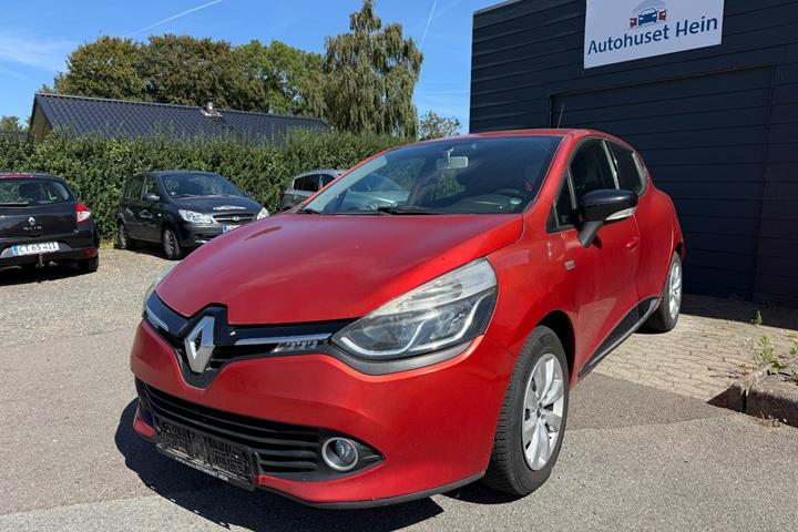 Rød Renault Clio IV fra 2014