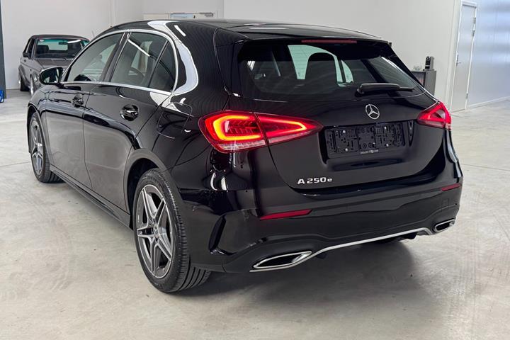 Sort Mercedes A250 e fra 2022