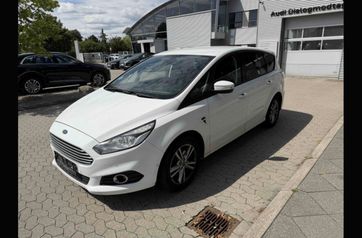 Hvid Ford S-MAX fra 2017