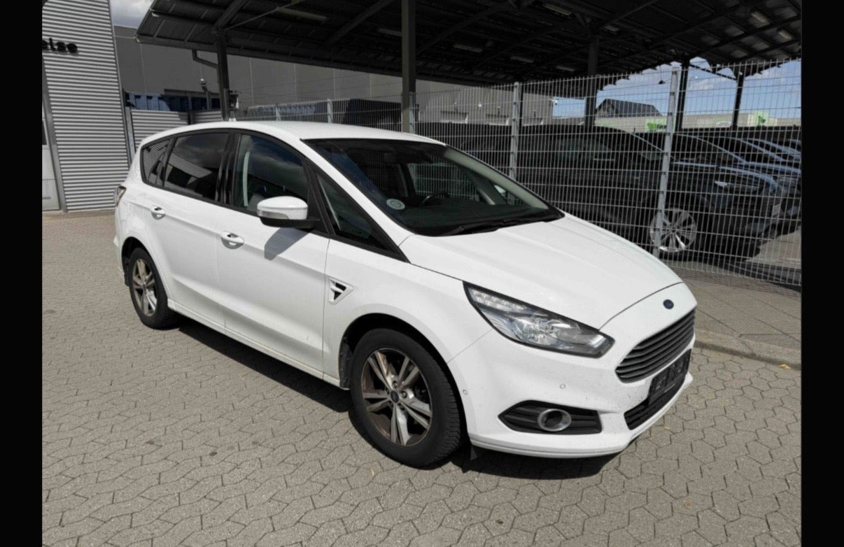 Hvid Ford S-MAX fra 2017