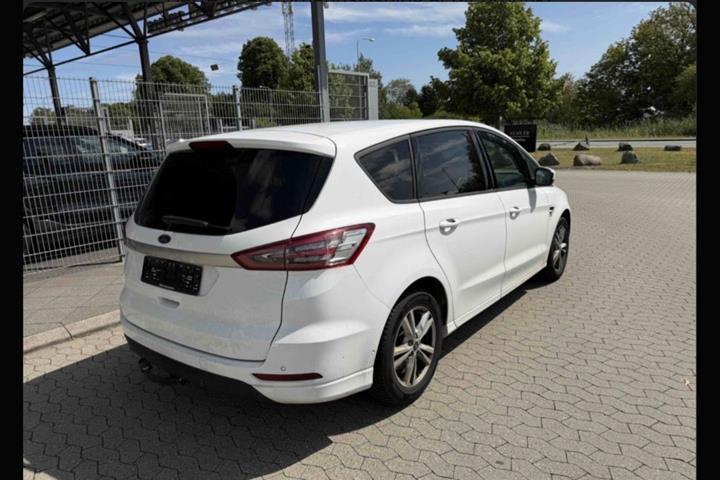 Hvid Ford S-MAX fra 2017