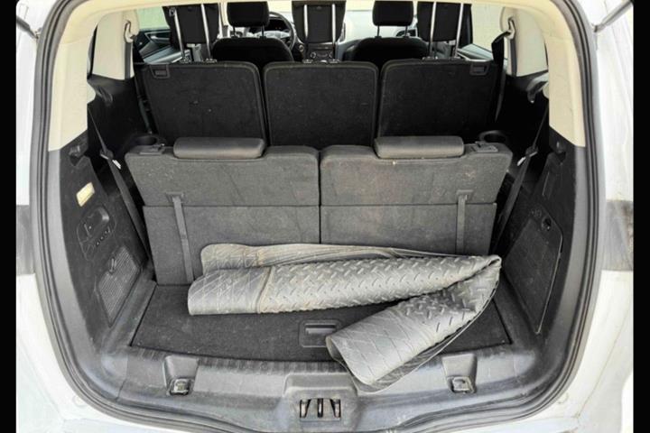 Hvid Ford S-MAX fra 2017