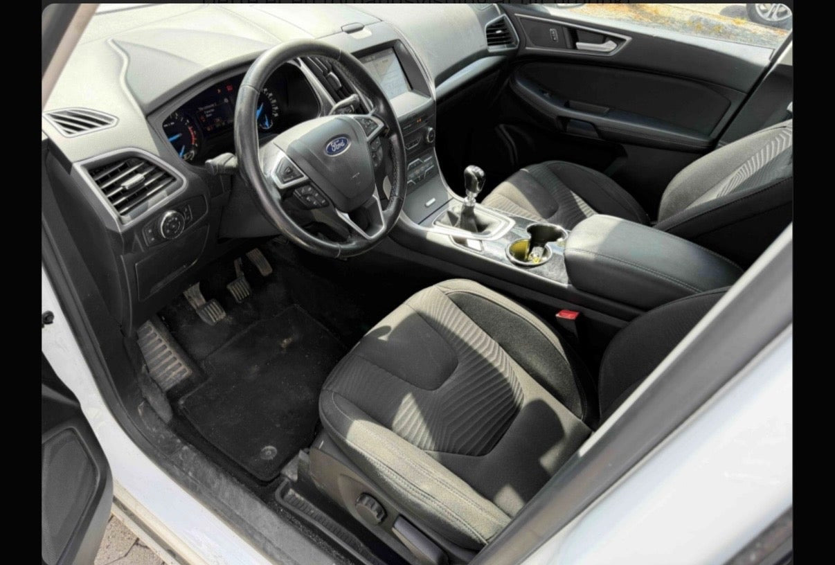 Hvid Ford S-MAX fra 2017