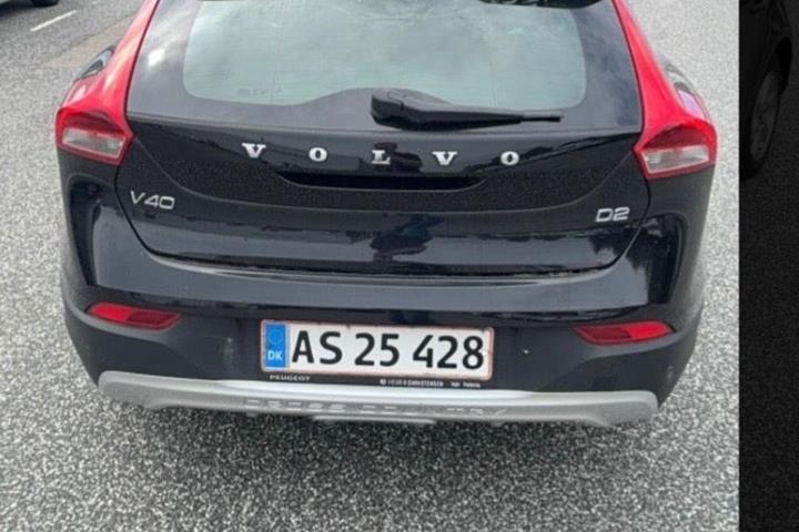 Sort Volvo V40 fra 2014