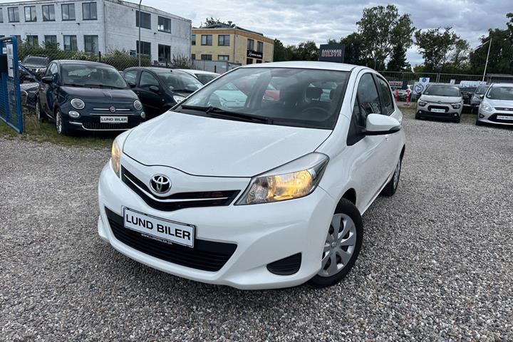 Hvid Toyota Yaris fra 2012
