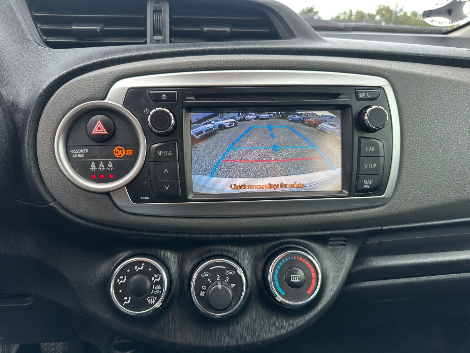 Hvid Toyota Yaris fra 2012