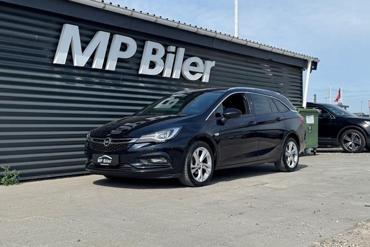 Blå Opel Astra fra 2018
