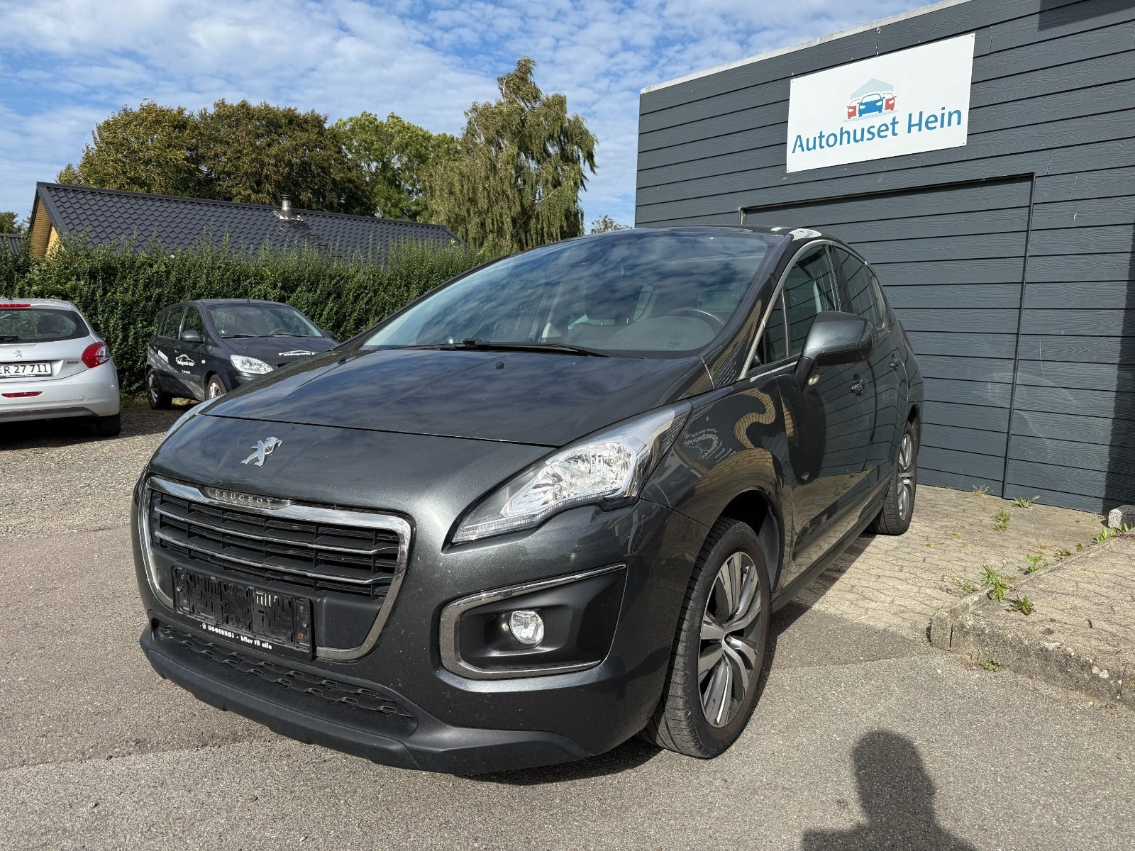 Grå Peugeot 3008 fra 2015