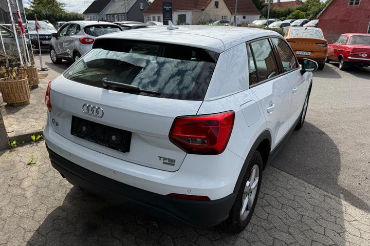 Hvid Audi Q2 fra 2018