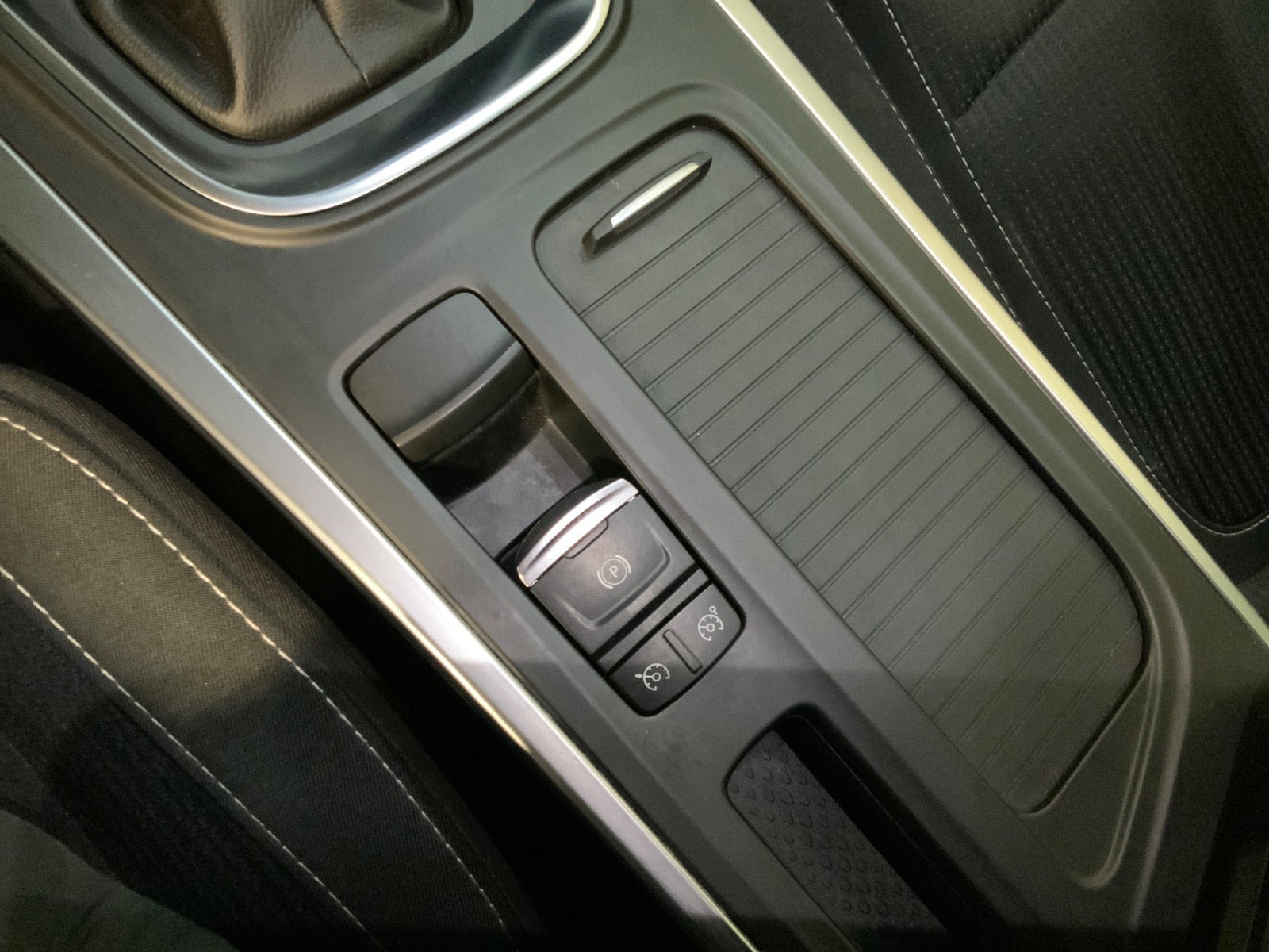 Sort Renault Megane IV fra 2018