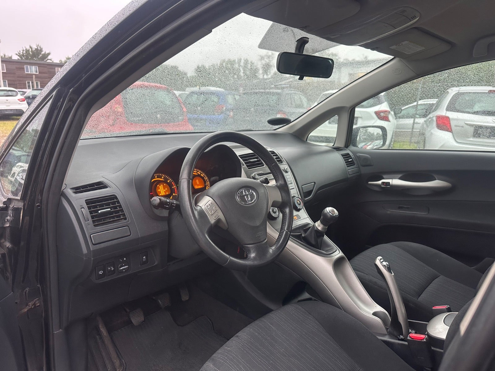 Sort Toyota Auris fra 2007